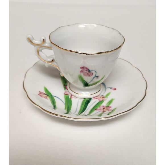 Vintage Lilies Demi Japan Fancy Handle Floral Porcelain Mini Teacup & Saucer - Picture 2 of 5